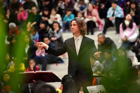 The Superstar Shangxi Concert: A Symphony of Talent and Unexpected Revelations!